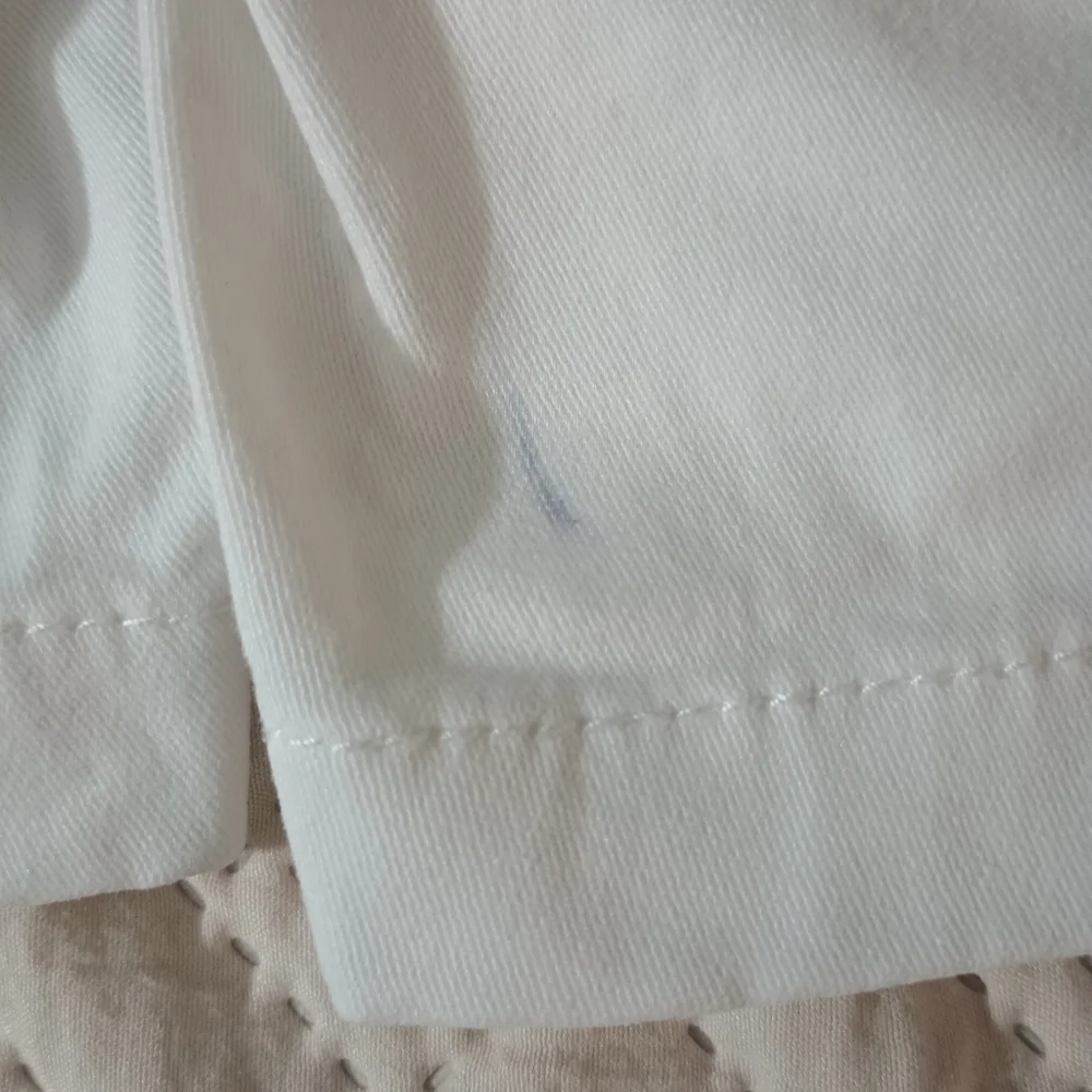 Calvin‎ Klein White Bermuda Shorts Classic Cotton 10